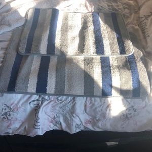 Bath rugs